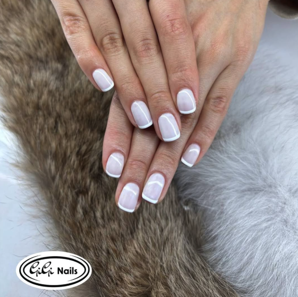 Nail art - classic French manicure